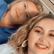 Lisa Whidden's Instagram, Twitter & Facebook