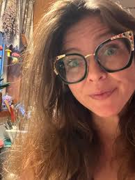 ARTISTS TRYING TO MAKE A LIVING CREATING ART