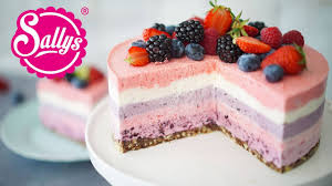 Nun pürierst du die mischung zu einer sämigen masse. Fruchtige Amarettini Torte No Bake Eistorte Sallys Welt Youtube