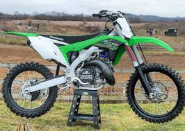 Fan Submission Kawasaki Kx250 2stroke Make Over If Kawasaki Made One Would You Get It Motocross Motocrossaction Motocross Action Motocross Dirtbikes