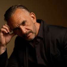 Neil Ashton (@NeilAshtonActor)