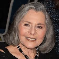 Boxer was assaulted and robbed monday july 26. Barbara Boxer On Twitter Earlier Today Former Senator Barbara Boxer Was Assaulted In The Jack London Square Neighborhood Of Oakland The Assailant Pushed Her In The Back Stole Her Cell Phone And