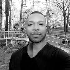 Is the ring worn by Zahn in season 6 the same as the one worn by Nicholas  in season 1?