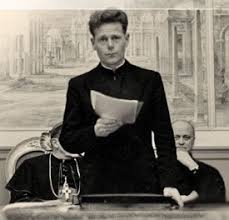 Er sei in tübingen friedlich verstorben, teilt die stiftung weltethos mit. The Ecclesiology Of The Historian Hans Kung Editions The Island Of Patmos