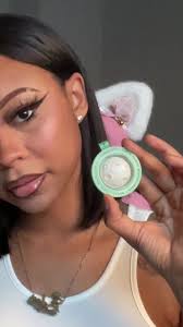 Eve Bryson's Instagram, Twitter & Facebook