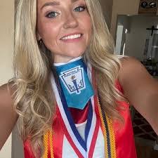 Lauren Schuller's Instagram, Twitter & Facebook