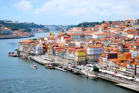 Porto is a busy industrial and commercial centre. Rio Douro Wikipedia A Enciclopedia Livre