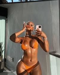 Saweetie Nude and Sexy Photo Collection - Fappenist