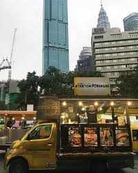 And it's very convenient to get to whether it's by public transport (nearest lrt stations are klcc & ampang park) or private car as there's a huge. 10 Must Try Food Trucks For The Ultimate Dinner Feast At Tapak Klcc Kl Foodie