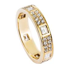 Maybe you would like to learn more about one of these? 4 Cara Penggayaan Cincin Perkahwinan