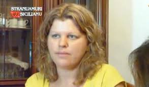 Maria di Trapani, la 38enne siciliana un po' trash che conquista il web