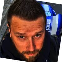 Met ongelooflijk veel fierheid kan ik als trotse vader meedelen dat Amber  Devos is afgestudeerd aan AP hogeschool als bachelor in supply chain  management! Alvast veel succes gewenst in je zoektocht…