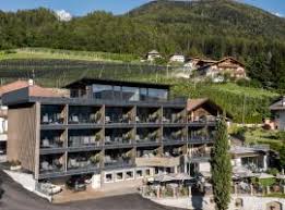 Check spelling or type a new query. Die 10 Besten Hotels In Schenna Italien Ab 79