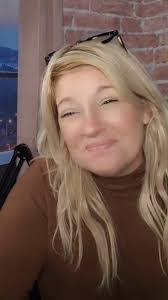 Elsa Kirk's Instagram, Twitter & Facebook