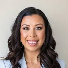 Alison Klinger's Instagram, Twitter & Facebook