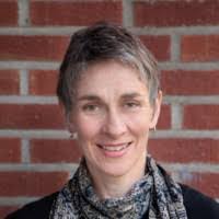 Cassandra Lennon's Instagram, Twitter & Facebook