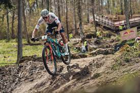 Op maandag en dinsdag worden voor de zevende keer mountainbikemedailles uitgereikt op de olympische spelen. Mathieu Van Der Poel Sprokkelt Punten Voor Tokio