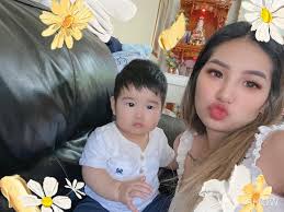 Chân dung con gái danh hài Bảo Chung đang gây sốt với chuyện mang bầu ở  tuổi 18, nằm trong số 1% hiếm gặp