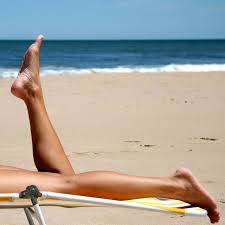 A Celebrity Tanner On How To Get And Maintain A Spray Tan Like A Pop Star