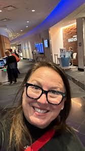 Jaclyn Valle's Instagram, Twitter & Facebook