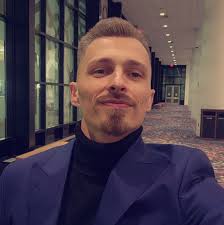 CHRISTIAN YELICH JUST HIT ONE OVER THE BATTER'S EYE