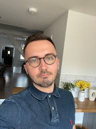 Daniel Morrissey (@thegreypsychol)