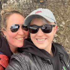 Hey is there any Local automatic driving instructors that can do lessons  during school hours Please Dy8 🚗🚙