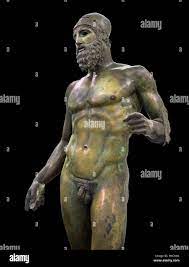 The Riace bronze Greek statues cast about 460 BC. Museo Nazionale della  Magna Grecia, Reggio Calabria, Italy Stock Photo - Alamy