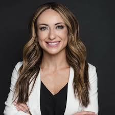 Laurie Karns's Instagram, Twitter & Facebook