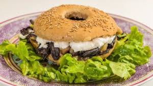 Bagel Aubergine Champignons En 2020 Cuisine Du Monde Tomates Mozzarella Aubergine
