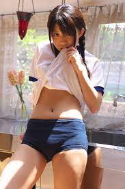 体操服エロ画像】懐かしさすら覚えるブルマ姿の女の子！やっぱりいいね！ - エロコスプレ