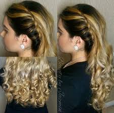People often turn to them when they want to upgrade their usual hairstyles, since braided hairstyles are not only quite charming and fabulous but also very simple to create. Gorgeous Homecoming Hairstyles For All Hair Lengths Hairstyles Weekly