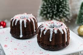 This bundt cake is simple enough for absolutely anyone to you'll want to use a sturdy, anodized aluminum bundt pan. Mini Peppermint Hot Cocoa Bundt Cakes That Taste Like A Winter Wonderland