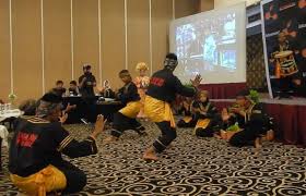 1 lihat jawaban ina072 ina072 pola lantai kalau gak salah kalau gk salah itu brti benar ya? Lengkap Tari Randai Asal Sejarah Pola Gerakan Video