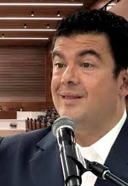 El Oráculo de Costa Rica added...