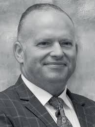 Pamiętamy!** **Nasi Koledzy, podkomisarz Daniel Łuczyński i podkomisarz  Ireneusz Michalak zmarli rok temu. Na zawsze pozostaną w naszej pamięci!**  1 grudnia 2023 r. podkom. Daniel Łuczyński i podkom. Ireneusz Michalak w