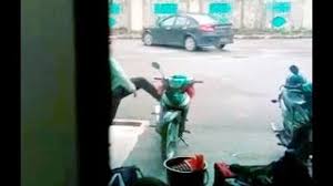 Pengkalan chepa is known as an airport town and also a parliamentary constituency in kelantan, malaysia. Video Saya Mohon Maaf Atas Apa Yang Terjadi Pegawai Tendang Motor Pelajar Jelaskan Apa Yang Berlaku Yoy Network