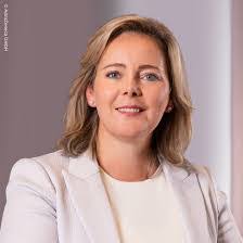 Alexandra Bishop's Instagram, Twitter & Facebook