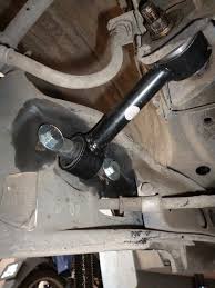 Lower arm kiri yang rosak. Eilarazi Diy Tukar Rear Control Lower Arm Tulang Anjing Proton Persona