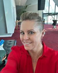 Karen Timmins's Instagram, Twitter & Facebook