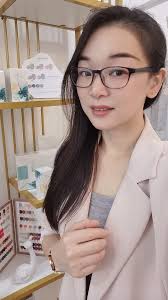 世界上唯一可以不劳而获的就是贫穷， 唯一可以无中生有的就是梦想。 伙伴们，早安！❤️