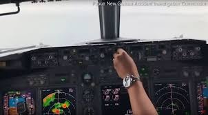 Este lunes 29 de febrero se cumplen 20 años de la denominada tragedia de arequipa, considerado el mayor accidente aéreo en la historia de perú. El Impactante Video Desde La Cabina De Un Boeing 737 Antes De Estrellarse Contra El Agua Internacional Cadena Ser