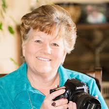 Melody Hoover's Instagram, Twitter & Facebook