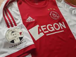 Ajax Match Worn Shirts Sur Twitter 3 Juli 2013 Speciale Wedstrijd Ter Ere Van De 75ste Verjaardag Van Mister Ajax Sjaak Swart Wedstrijd Tussen Allemaal Oud Ajacieden Dit Is Het Gesigneerde