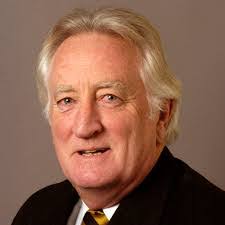 Peter Grosser's Instagram, Twitter & Facebook