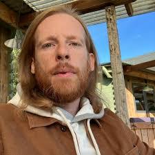 Gina Vespa's Instagram, Twitter & Facebook