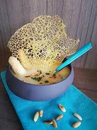 Les Asperges D Alsace Sont De Retour Et Depuis Quelques Semaines A Des Prix Raisonnables Pou Veloute Asperges Veloute D Asperges Blanches Reblochon Recette
