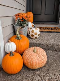A charming way to welcome in the fall season. Fresh Dose With Recycling Diy Outdoor Halloween Decoration Ideas My Desired Home