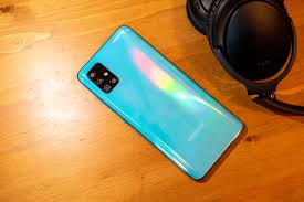 The phone has a super amoled fhd+ 6.5 in display, a 48 mp wide, 12 mp ultrawide, 5 mp depth, and 5 mp macro camera. Samsung Galaxy A51 Im Test Viel Smartphone Fur Um Die 300 Euro
