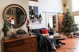 Diy your own holiday decorations to make every inch of your 90 fun christmas decorations that showcase what the holiday is all about. Rustic Christmas Home Decor Ideas Diy Decorations Life On Kaydeross Creek